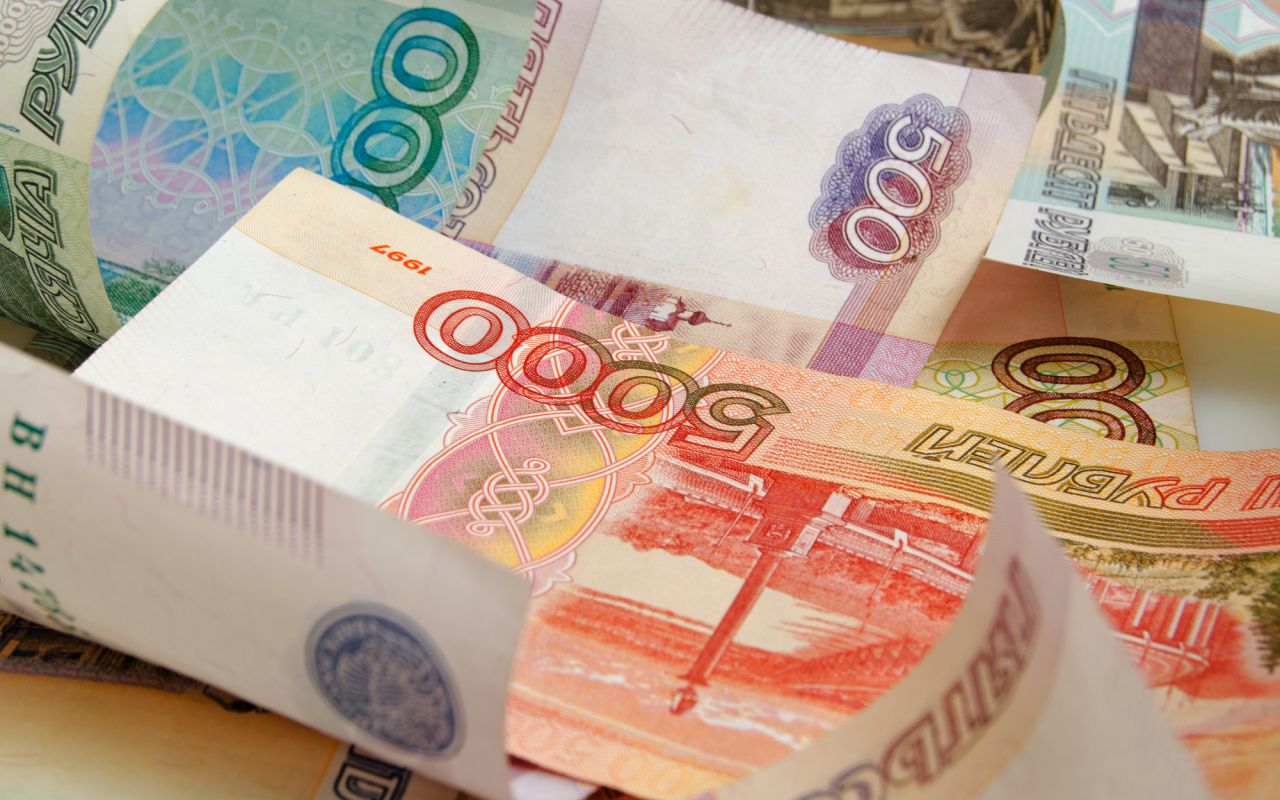 Около 7 млрд рублей направлено новосибирским семьям с детьми