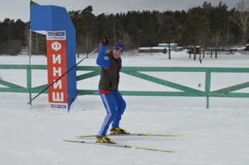 Новосибирские полицейские посостязались в скорости на лыжах