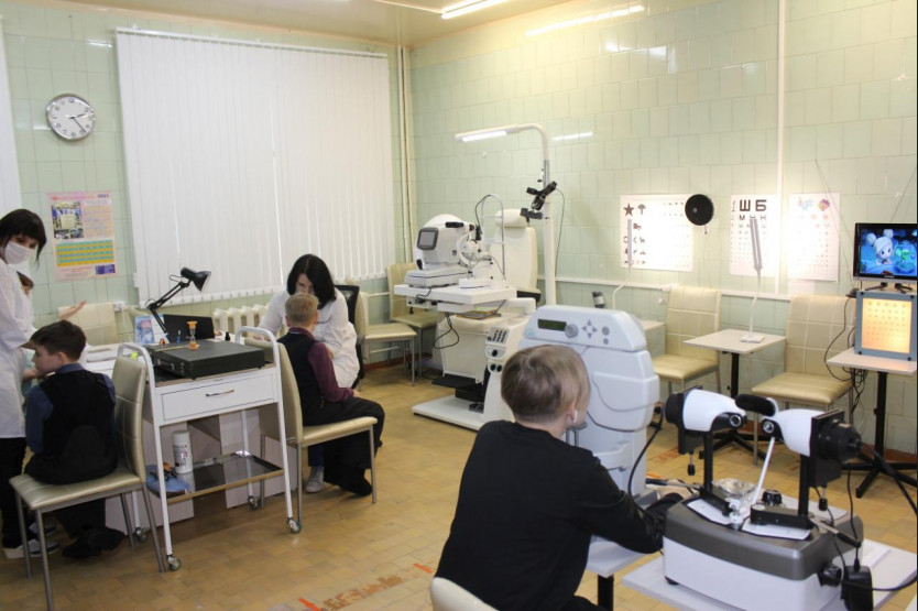 Детям семи районов НСО стала доступна диагностика, лечение и реабилитация зрения ближе к дому