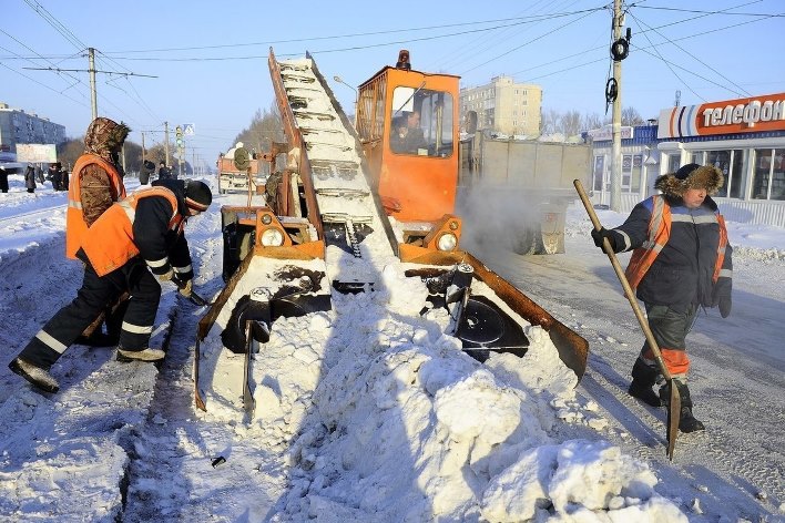 Аварийные отключения ЖКУ и проблемы с вывозом мусора: глава города подвёл итоги новогодних каникул