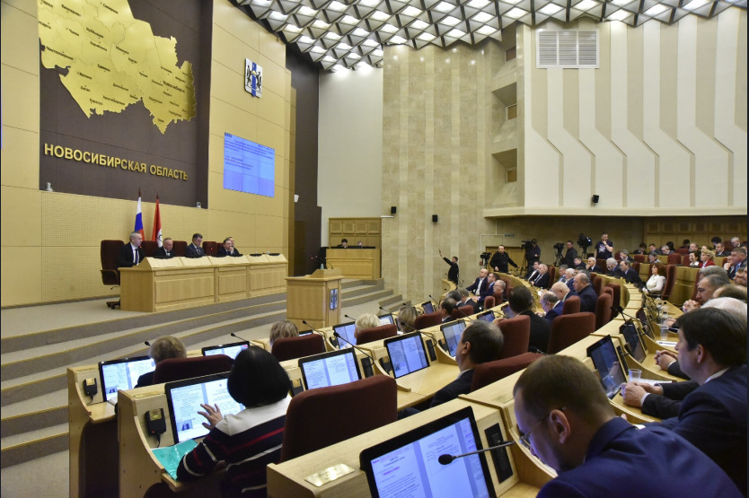 Первый зампред Госдумы Александр Жуков оценил бюджетную политику Новосибирской области