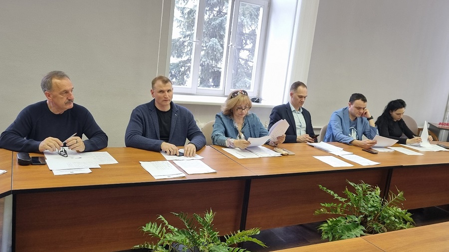 Депутаты обсудили снос зеленых насаждений в Железногорске