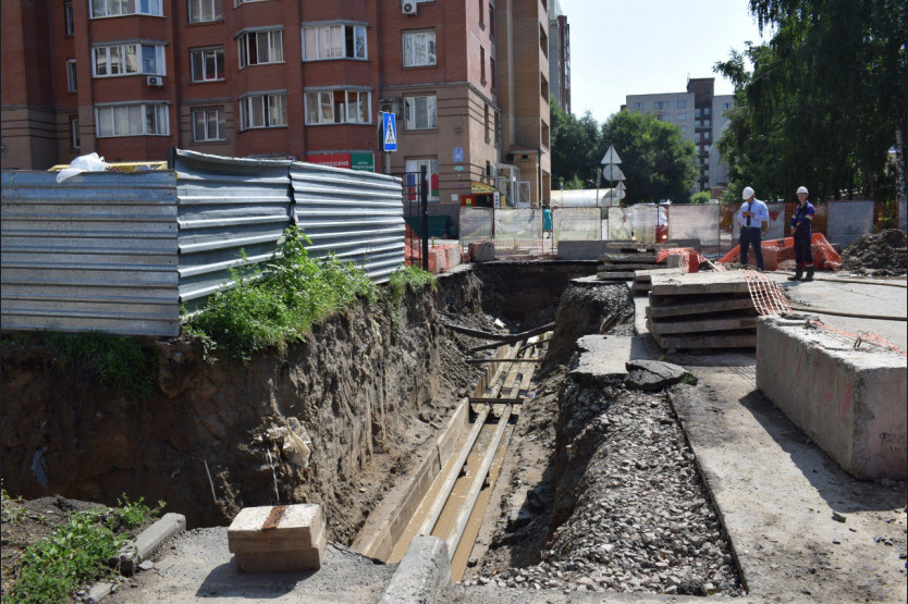 На особом контроле 13 участков: ведется проверка летнего ремонта на теплосетях Новосибирска